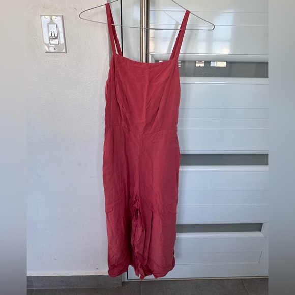 Old Navy Pants - Old Navy  Sleeveless Jumpsuit. Color Coral - Size S- 100% Rayon